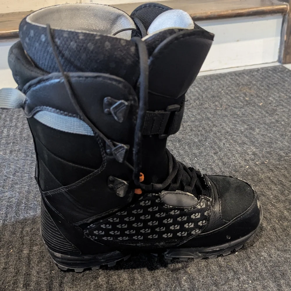 Thirty two leashed snowboarding boots - Picture 4 of 13